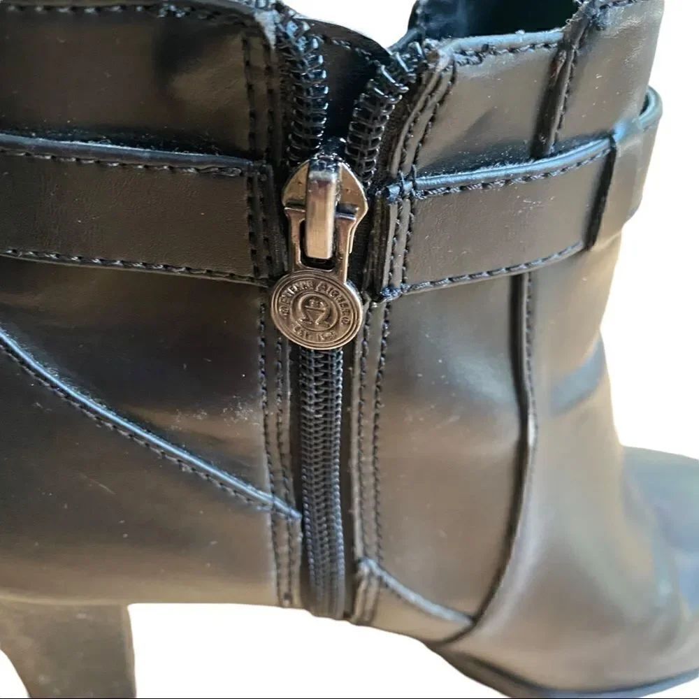 Etienne Aigner Vintage Ankle Boots 3” Heels Black Sz 9